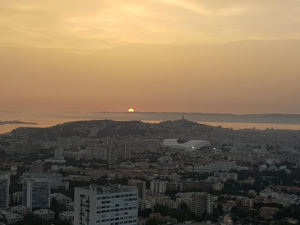 Superbe Appartement 2 Chambres Avec Vue Sur La Mer Et La Montagne Marseille Ngoại thất bức ảnh